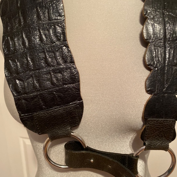 Olsen Leather Loop Belt - Picture 10 of 13